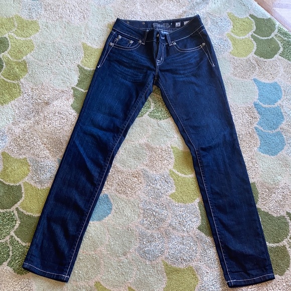 💎 Miss Me Skinny Jeans 💎 - Picture 3 of 8